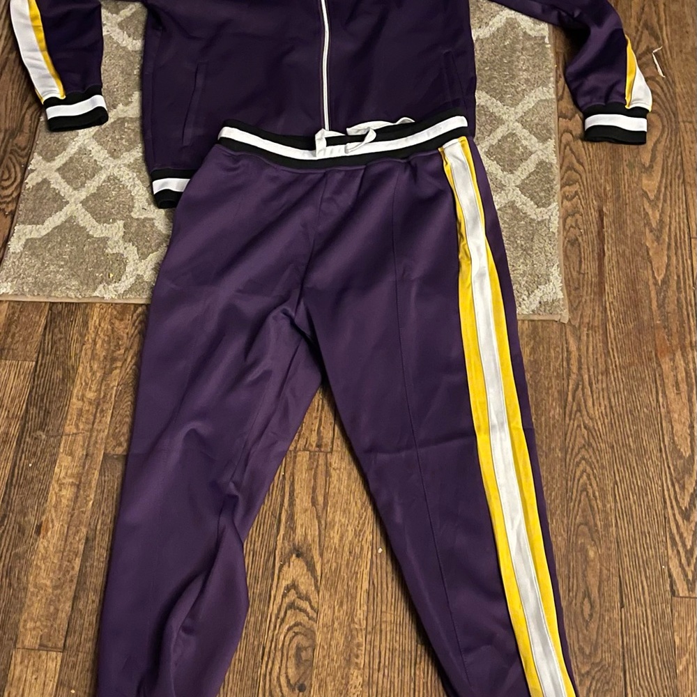 Hudson purple sweat suit with lakers hat